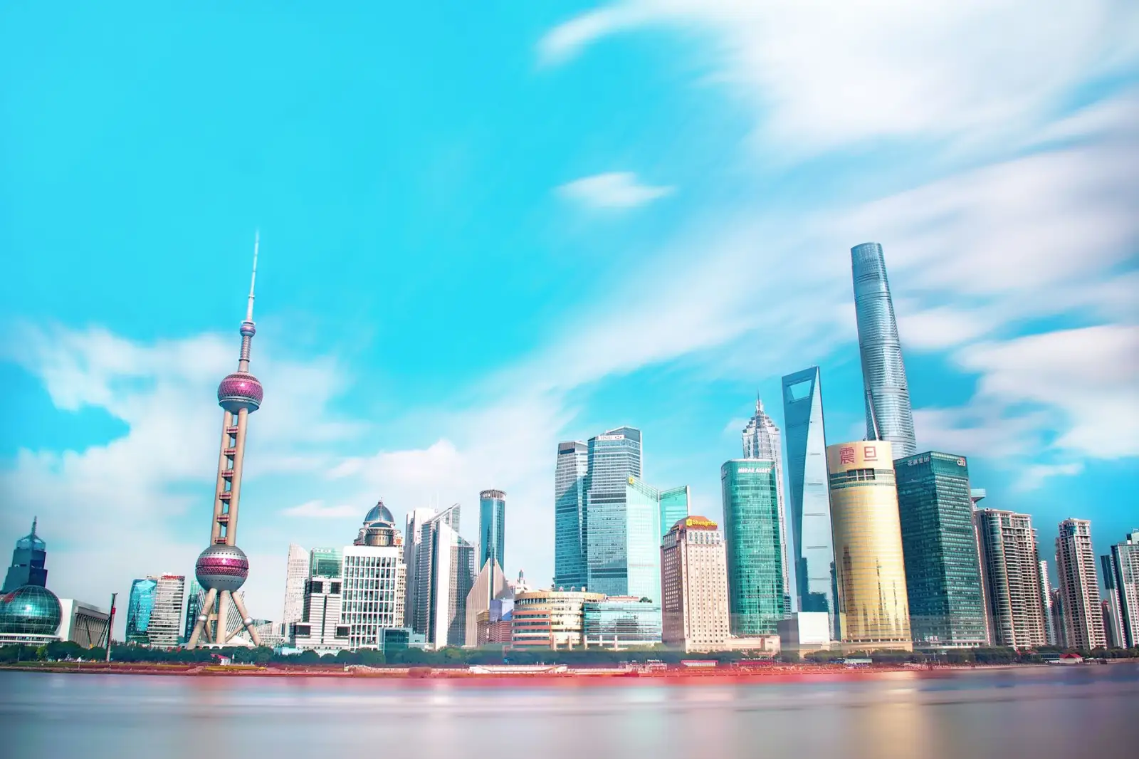 青岛亚盟国际物流解读2025年海运空运关税新政对外贸企业成本影响