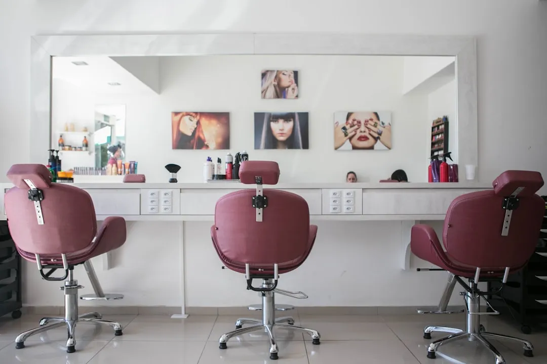 青岛亚盟国际物流海运空运双通道服务外贸企业的成本控制方案
