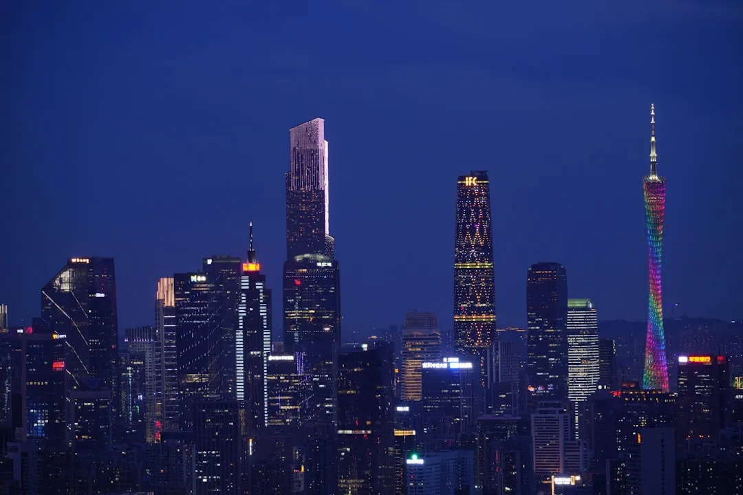 国际物流行业动态：青岛海运空运市场舱位与运价趋势分析